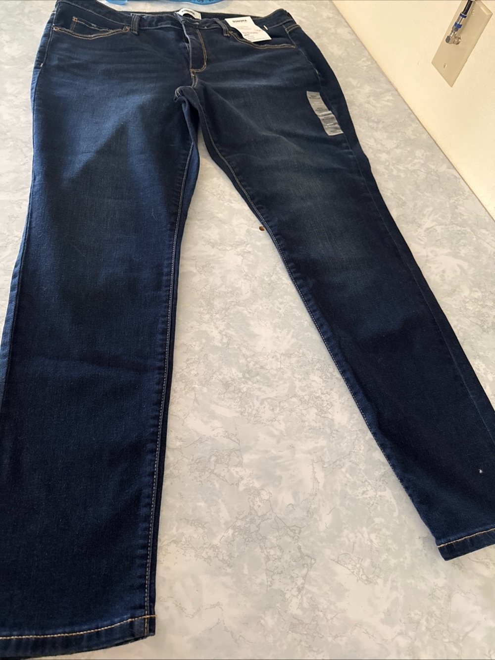 Sonoma Women's Skinny Jeans in Dark Blue Denim